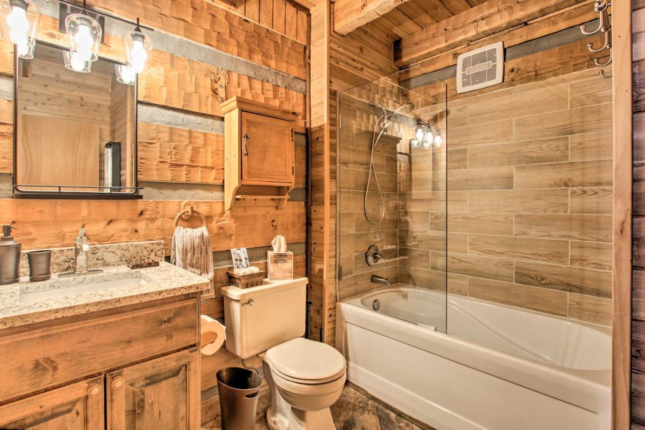 Panoramic-View Gatlinburg Cabin With Private Hot Tub Eksteriør billede